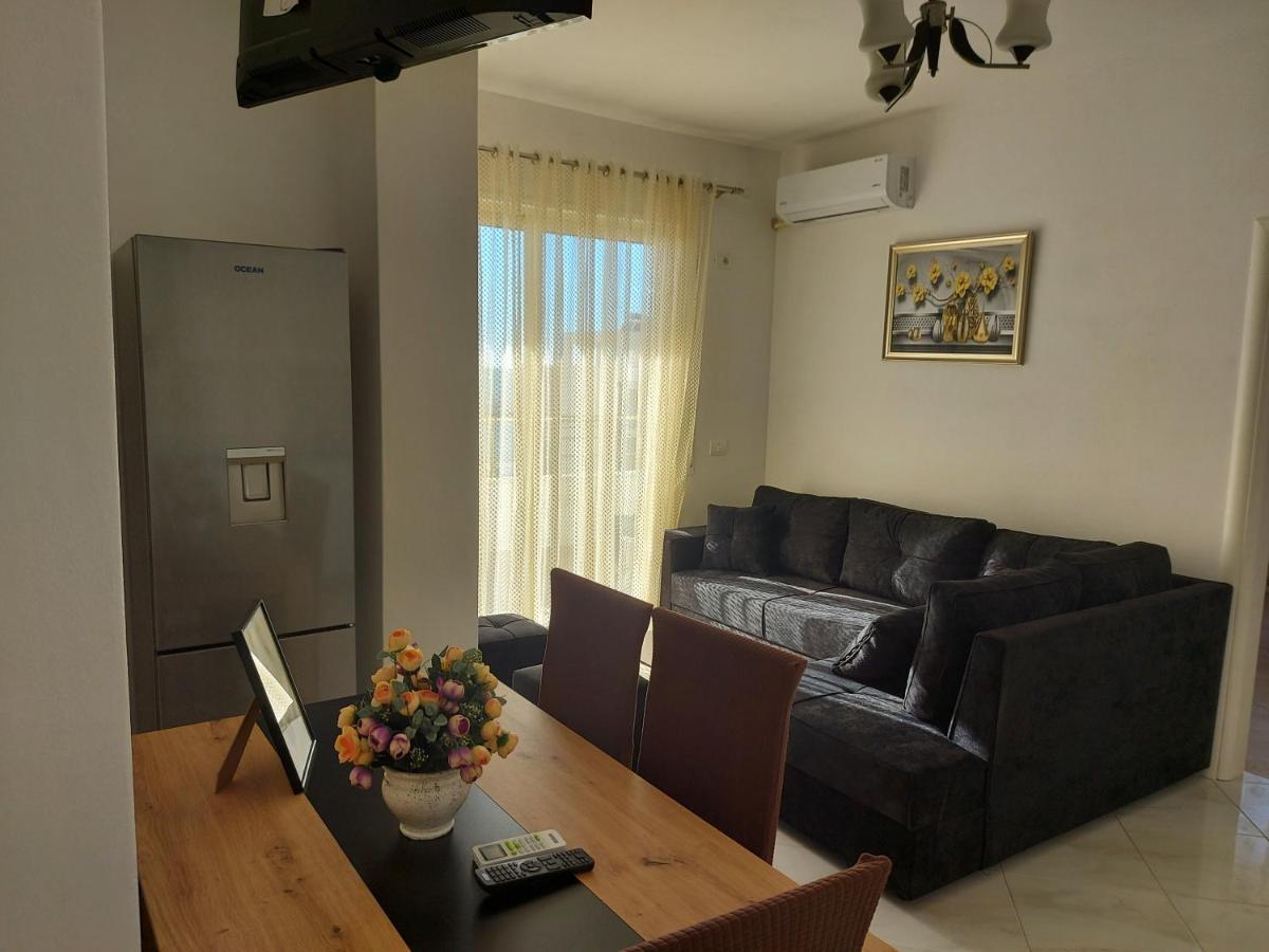 Bral Apartment 7 - Two-Bedroom With Seaview Durres Exterior photo
