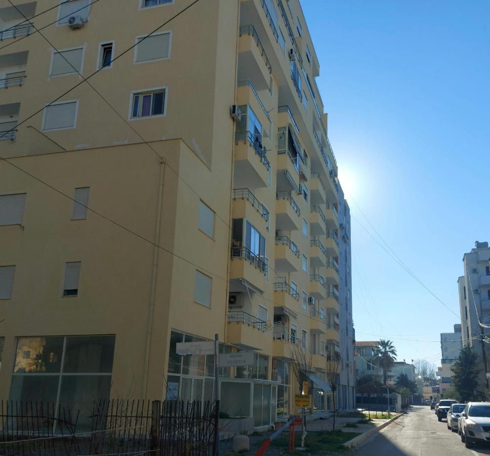Bral Apartment 7 - Two-Bedroom With Seaview Durres Exterior photo